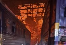 У Дніпрі внаслідок ворожої атаки зруйноване депо та пошкоджений вокзал