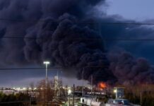 У США розбився вантажний літак, є загиблі та поранені