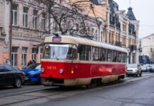 У Києві змінюють рух кількох трамваїв: які маршрути і коли їздитимуть за новою схемою
