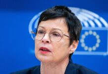 У Єврокомісії заявили, що вступ України до ЄС не заблоковано попри вето Угорщини