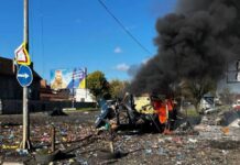 РФ зранку вдарила дронами по ринку у Чорноморську: є загиблі та поранені (фото)