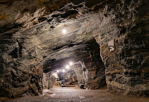 Ворожа атака знеструмила шахти на Дніпропетровщині: під землею перебували понад дві з половиною тисячі гірників