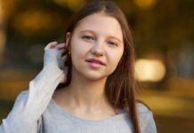 У Кам’янському розшукують 15-річну дівчину