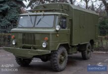 Міський голова Камʼянського разом із Валерієм Бережним передали вантажівку військовослужбовцям із підрозділу “Скеля”