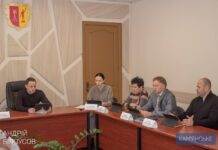 У Камʼянському пройшло чергове засідання виконкому: вирішувались 82 питання