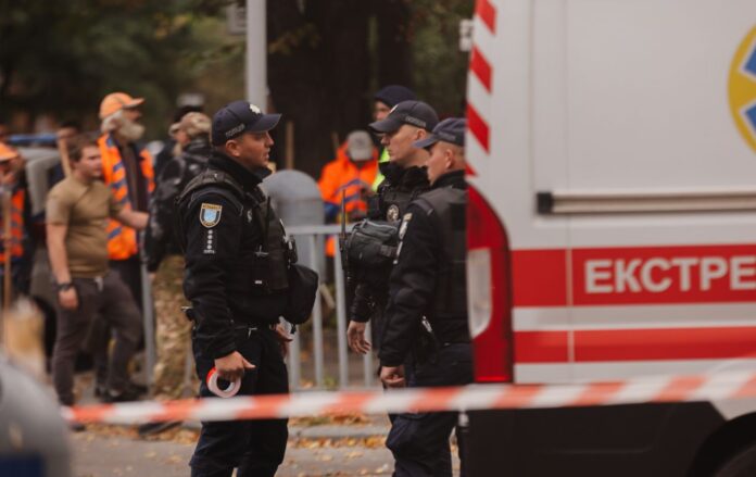 _politsiya_shvidka_obstril_gettyimages_2238055192_bb282e77bfbadef1c28994db694f6307_1300x820