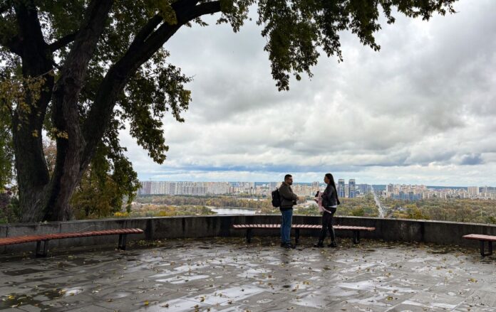 _priroda_osin_kiyiv_sontse_foto_vitaliy_nosach_rbk_ukrayina_2968_1f0df727af10c2440f6d38d32942271f_1300x820