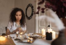 Таро-гороскоп на 1 грудня: кому цей понеділок принесе щедру порцію щастя