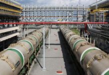 Зниження цін на нафту: Росія відновила завантаження в порту Новоросійська після ударів ЗСУ