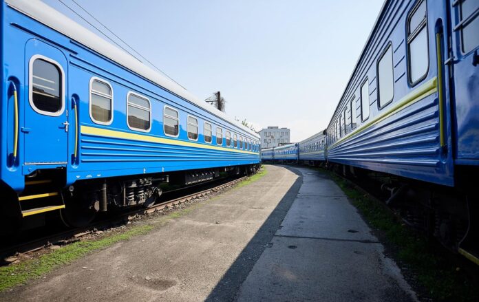 _vagoni_poyizd_facebook_com_ukrzaliznytsia__3b893b857cb3631c3e75996de221b960_1300x820