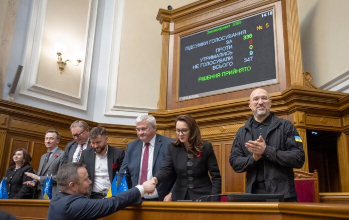 _yuliya_sviridenko___andriy_sibiga__gettyimages_2213393779_25d502114b9fc43243c46a2aff29b539_1300x820