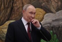 Куп’янськ 2.0? Путін поїхав ближче до фронту і “захопив” ще два міста