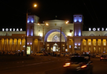 На зупинці біля вокзалу у Дніпрі виявили тіло чоловіка: подробиці