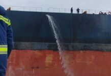 РФ атакувала цивільні судна біля українських портів, є поранені