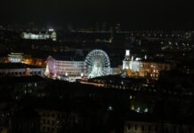 «Створює загрозу» – прокуратура Києва просить суд про арешт колеса огляду на Подолі