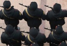 Крим: правозахисник розповів про масовий призов першокурсників на строкову службу