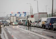 На кордоні з Польщею зросли черги через різдвяно-новорічні свята