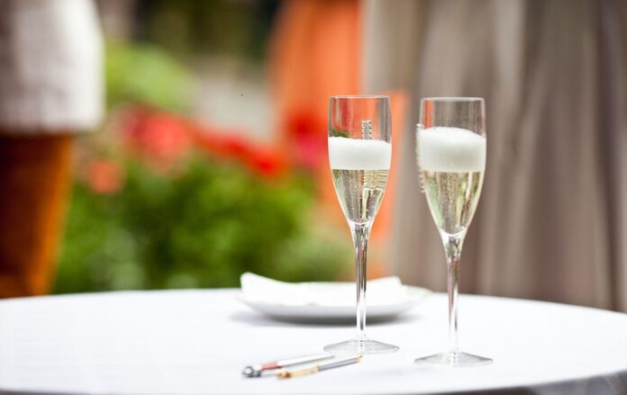 _freepik_com_f6611d313723e900272aff1c3abfb255_1300x820