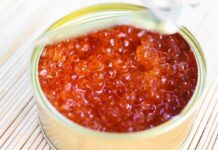 Скільки насправді можна зберігати відкриту банку ікри: помилка, яку роблять майже всі