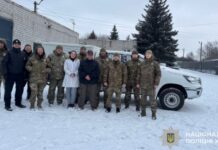 Американський бізнесмен і меценат Говард Баффет відвідав кінологічний центр поліції Дніпропетровщини