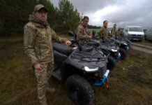 “Штаб на колесах” і квадроцикли. “Сталевий фронт” Ахметова передав допомогу одній з бригад ЗСУ