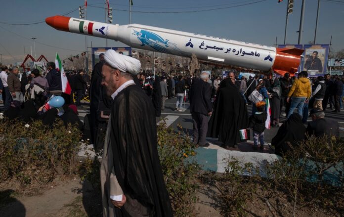 _iran_icbm_simorgh_gettyimages_1996138573__1__115e166522dbd7624a3828cf6d8a9c15_1300x820