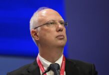 Переговори щодо мирного плану в Маямі: AP дізналося, кого відправить Путін