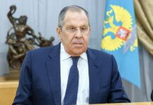 Лавров вимагає, щоб у президентських виборах брали участь українці з РФ