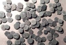 Поліцейські Дніпропетровщини повернули до музейного фонду унікальні історичні артефакти