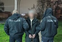 Покупки без оплати: слідчі Дніпра повідомили про підозру чоловікові за крадіжку з гіпермаркету