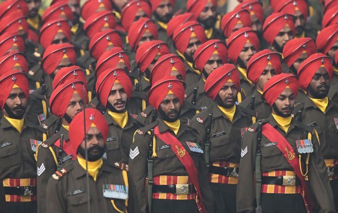 _parad_armiya_gettyimages_1953826729_c7265e7df482cae35f879e7cec1385e5_1300x820