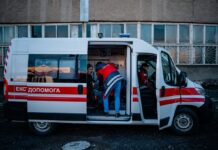 На Чернігівщині росіяни атакували авто, яке розвозило хліб: постраждав водій