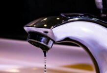 У Кам’янському житлові масиви “Дніпробуд” і “Романкове” тимчасово залишилися без води