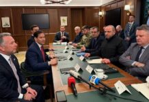 Питання територій “у глухому куті”. Україна не бажає віддавати Донбас Росії, – ЗМІ