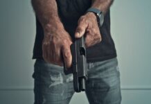 Шестеро дітей у Сумах постраждали через легковажність зі зброєю дорослого