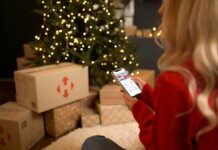 Чи працюють сьогодні “Нова пошта” та “Укрпошта”: графіки на свята