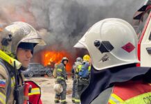 У Будьонновську вибухи і пожежа: місцеві мешканці кажуть, що горить хімзавод