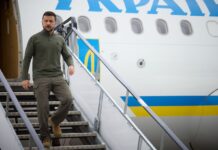 У Зеленського відреагували на “переслідування” його літака дронами: що сказали