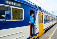 Не встигли на поїзд? Провідник УЗ розповів, коли машиніст затримає відправлення