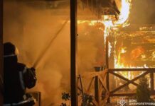 У Дніпровському районі на пожежі чоловік отримав опіки стоп