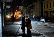 Стало відомо, скільки потрібно часу для відновлення світла в Києві