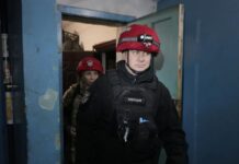 Нічний обстріл Запоріжжя: пошкоджені понад десяток будинків, заклад освіти та авто (фото)