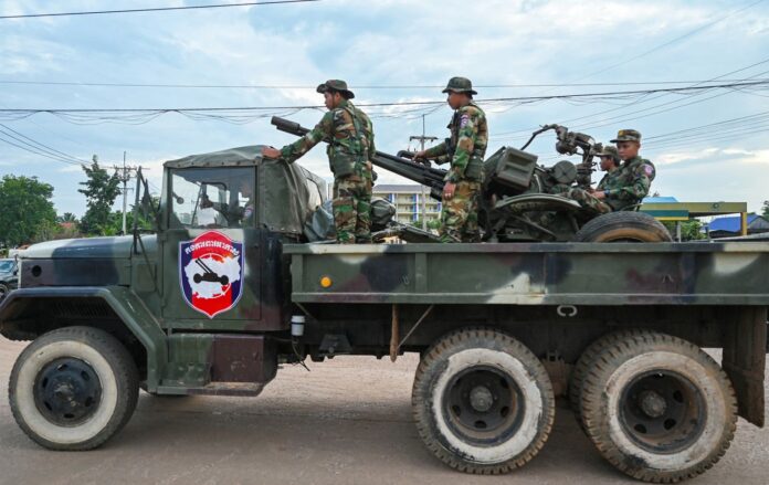 _viyskovi_25_lipnya_2025_r_konflikt_tayiland_kambodzha__gettyimages_2226038180_c8cad5afc1d573a8a6e2034e87eda61b_1300x820