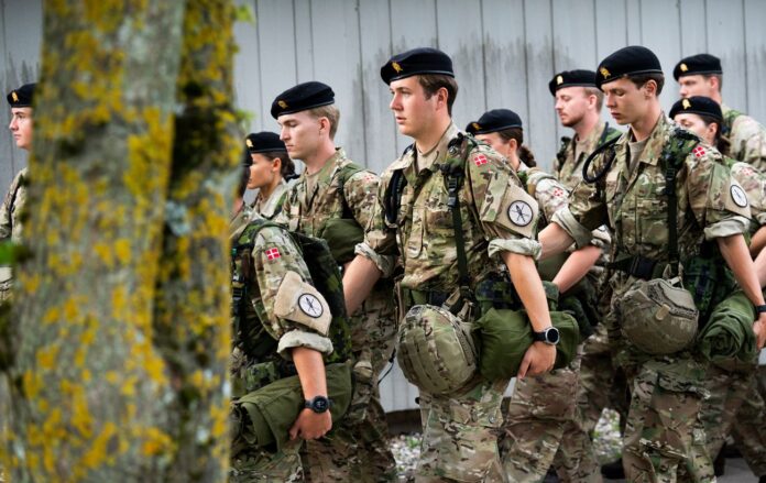 _viyskovi_gettyimages_2230073800_7589fe99c8ff4b7e95ae0efe083db554_1300x820