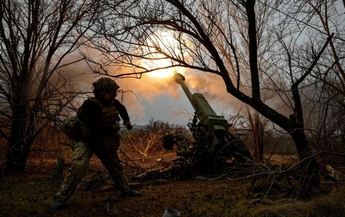 _viyskovi_vedut_vogon__122_mm_gaubitsya_d_30_zaporizka_oblast_zima_2025_photo_by_ukrinform_nurphoto_via_gettyimages_2193326070_facb891b83e61f47345dbc01c45364d2_1300x820
