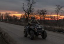 У бригадах НГУ створили стрілецькі роти на мотоциклах: військових готують чемпіони світу