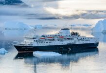 Казарма для сил стримування РФ: Данія відправила до Гренландії колишнє радянське судно