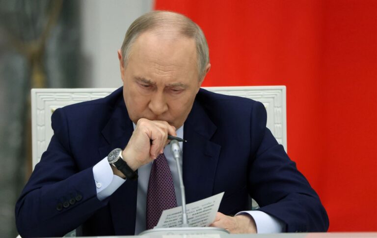 Економіка РФ входить у стагнацію. У листопаді ВВП країни зріс всього на 0,1%, – ЦПД