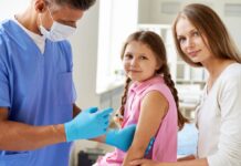 В Україні батьки змінили ставлення до вакцинації дітей: що показало дослідження МОЗ