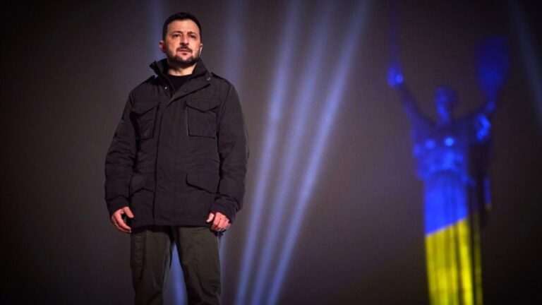 «Щоб усі наші повернулись додому» – Зеленський висловив головне новорічне бажання